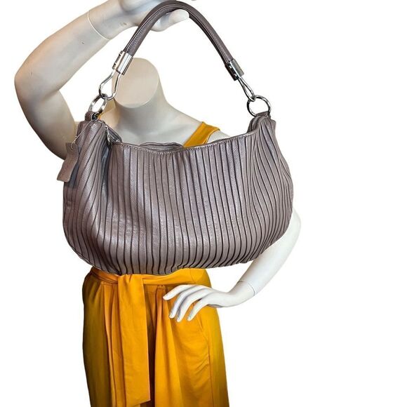 Pito Deng - Picture 1 of 7